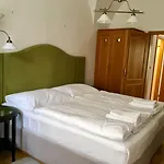 Austis Pensión Znojmo
