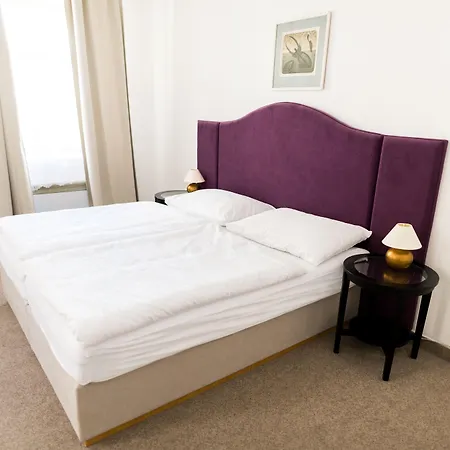 Austis 3* Znojmo